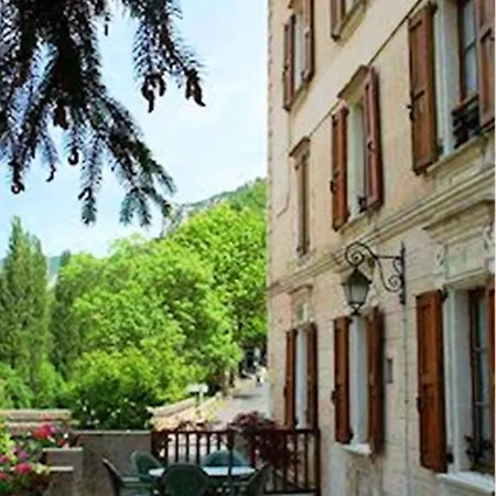 Doussiere - Restaurant L'alicanta Hotel 2*