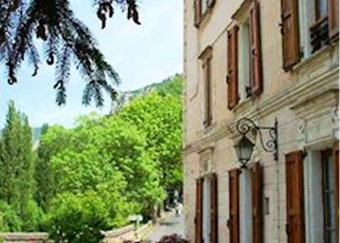 Doussiere - Restaurant L'alicanta فندق 3*