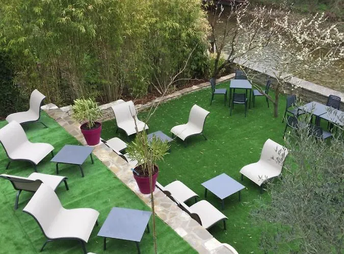 Doussiere - Restaurant L'alicanta لو روزييه